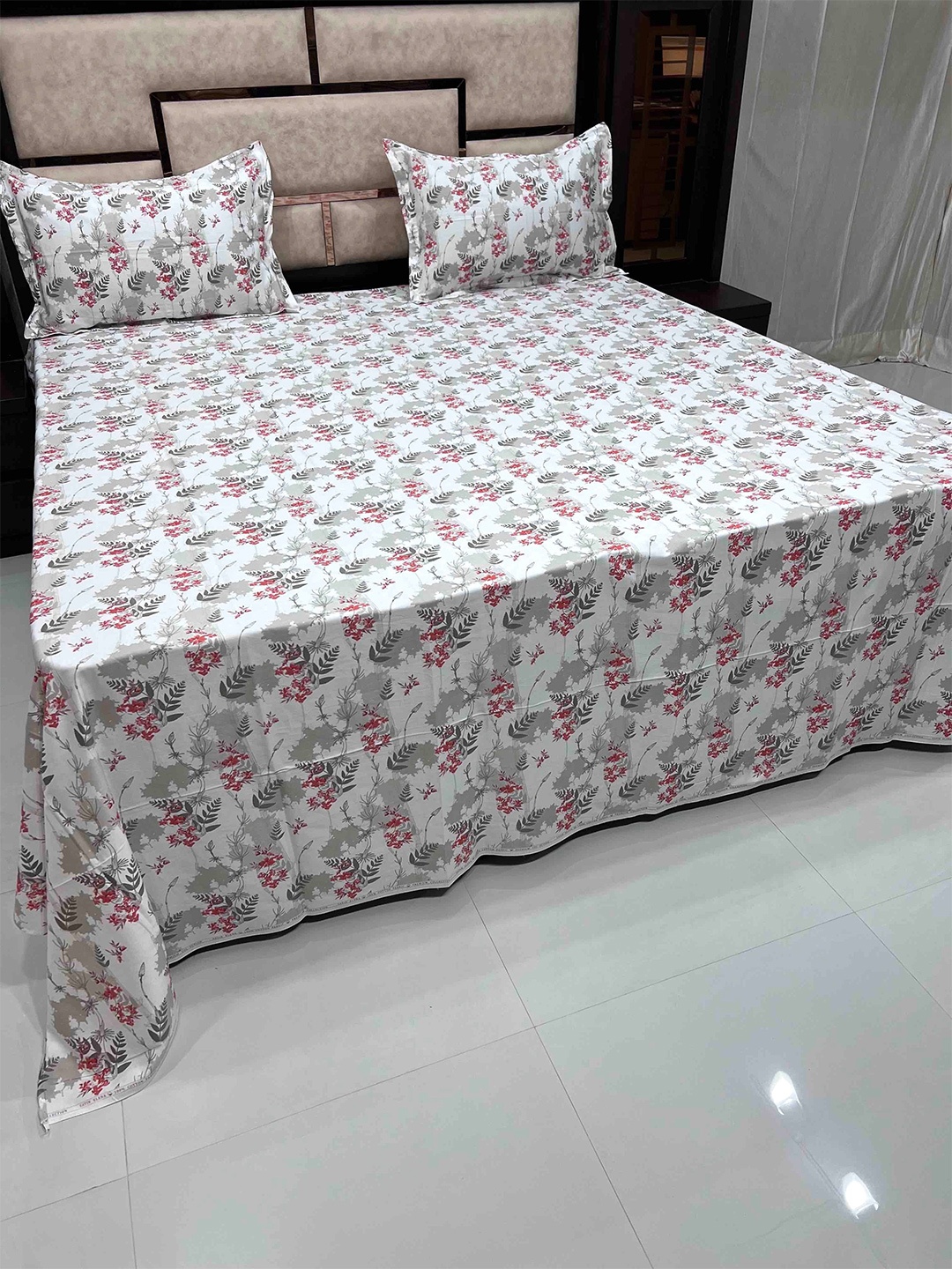 Pure Decor Floral Printed 500TC Superfine Pure Cotton King Bedsheet with 2 Pillow Covers, Grey
Pure Decor Floral Printed 500TC Superfine Pure Cotton King Bedsheet with 2 Pillow Covers, Grey