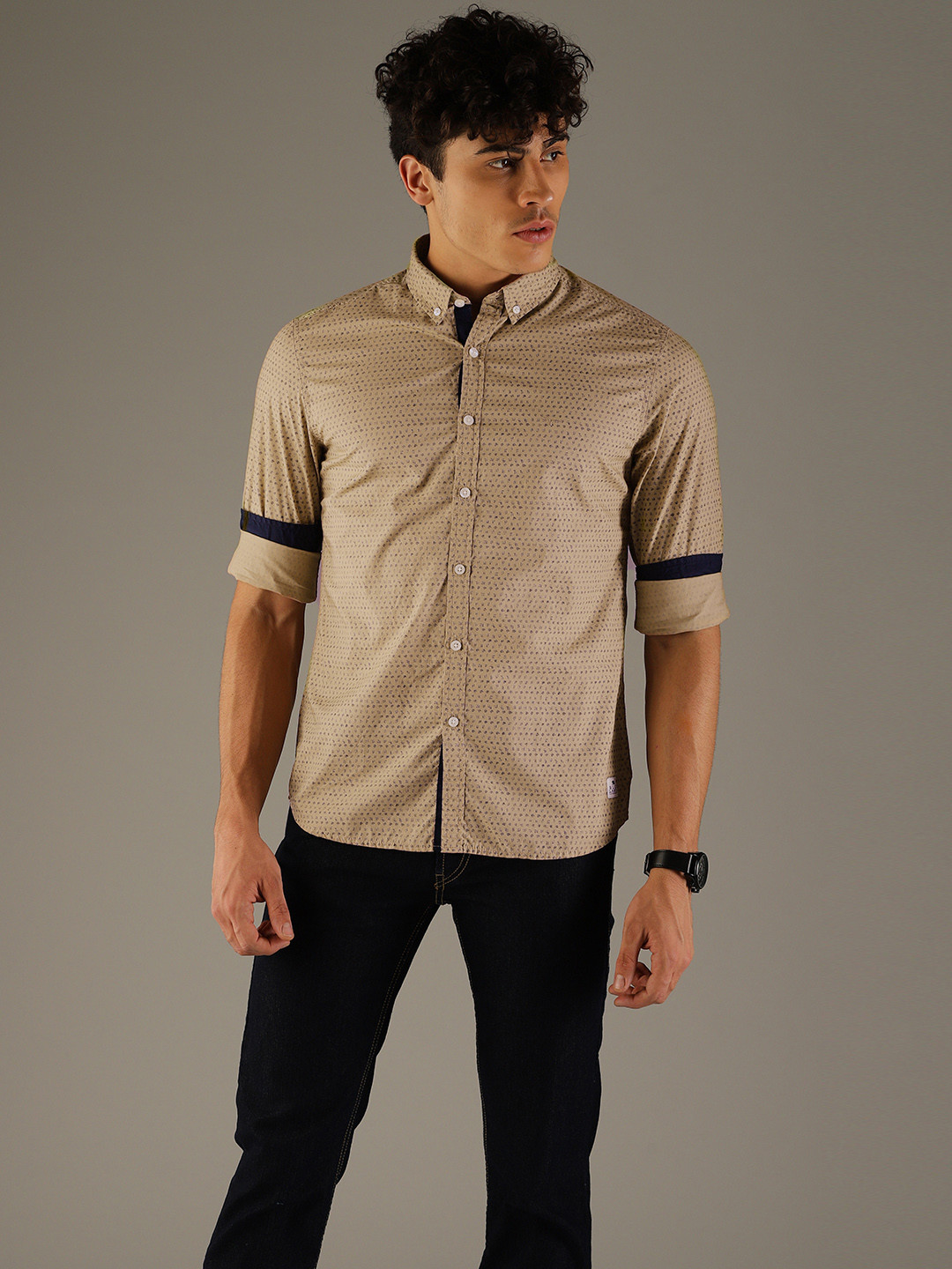 Flying Machine Men Khaki & Black Regular Fit Printed Casual Shirt 
Flying Machine Men Khaki & Black Regular Fit Printed Casual Shirt