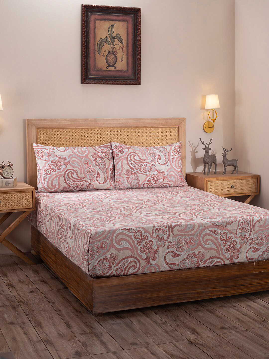 MASPAR Red & White Ethnic Motifs 400 TC Exotic Heritage King Bedsheet with 2 Pillow Covers
MASPAR Red & White Ethnic Motifs 400 TC Exotic Heritage King Bedsheet with 2 Pillow Covers