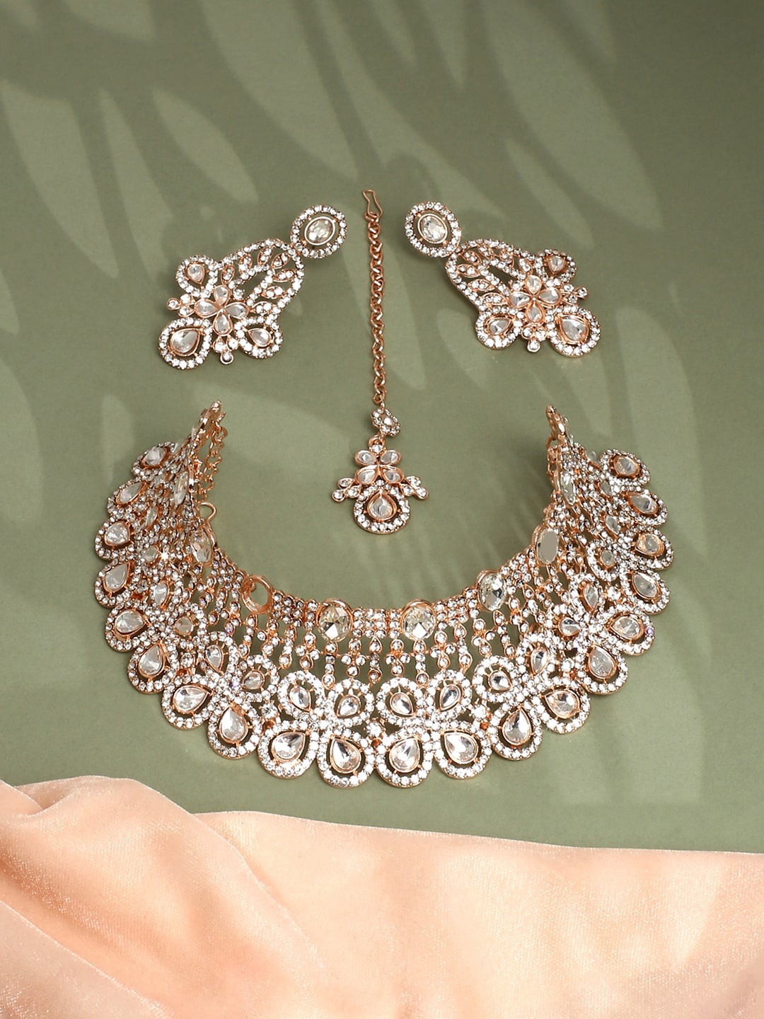 VATSALYA creation Rose Gold-Plated Artificial Stones and Beads Studded Jewellery Set
VATSALYA creation Rose Gold-Plated Artificial Stones and Beads Studded Jewellery Set
