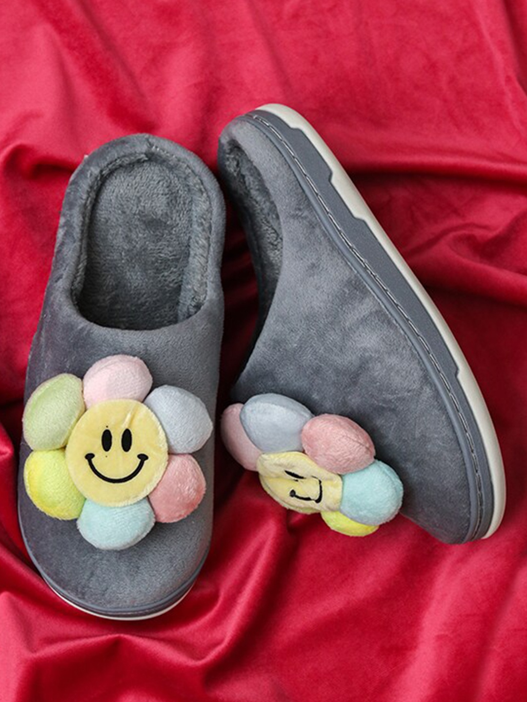 Brauch Women Grey & Yellow Room Slippers