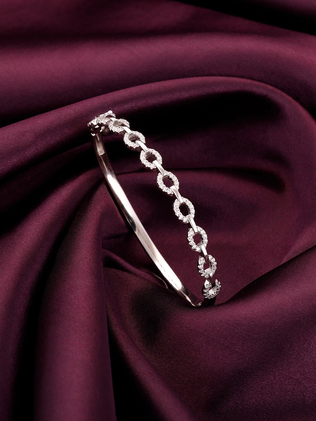 GIVA Women Silver-Toned Sterling Silver Cubic Zirconia Rhodium-Plated Bangle-Style Bracelet
GIVA Women Silver-Toned Sterling Silver Cubic Zirconia Rhodium-Plated Bangle-Style Bracelet