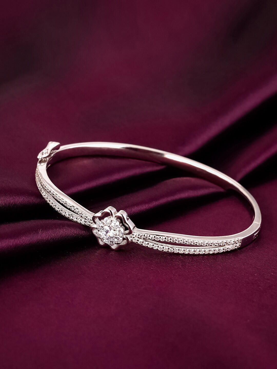 GIVA Women Silver-Toned Sterling Silver Cubic Zirconia Rhodium-Plated Bangle-Style Bracelet
GIVA Women Silver-Toned Sterling Silver Cubic Zirconia Rhodium-Plated Bangle-Style Bracelet