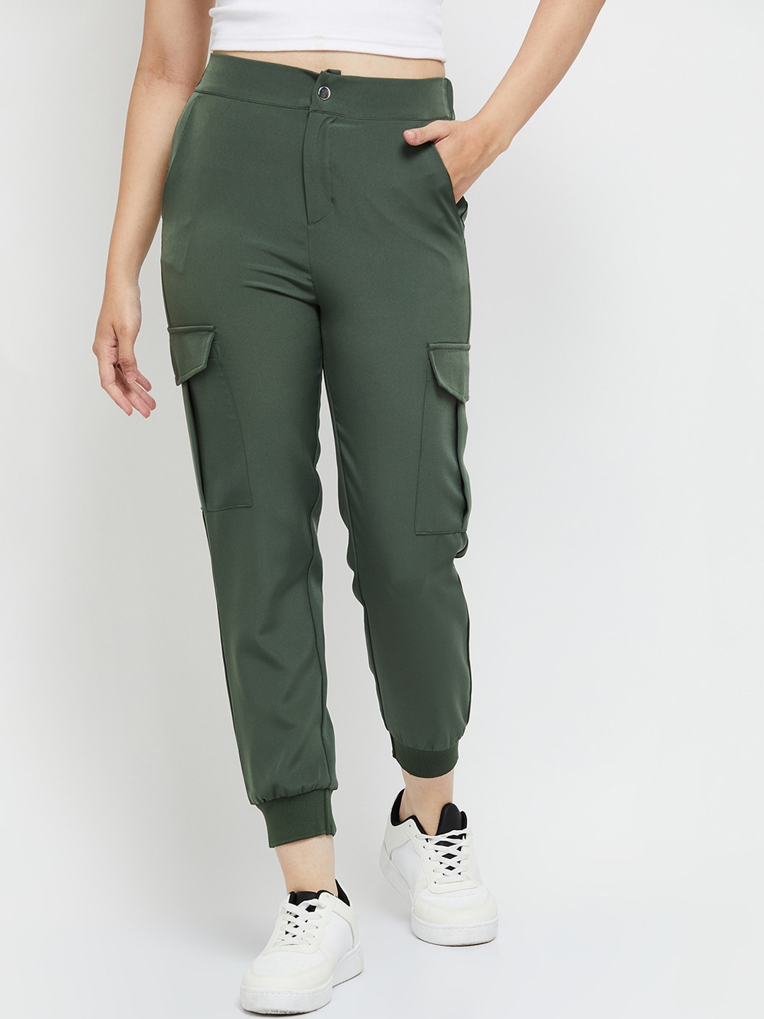 max Women Solid Cropped Joggers, Green