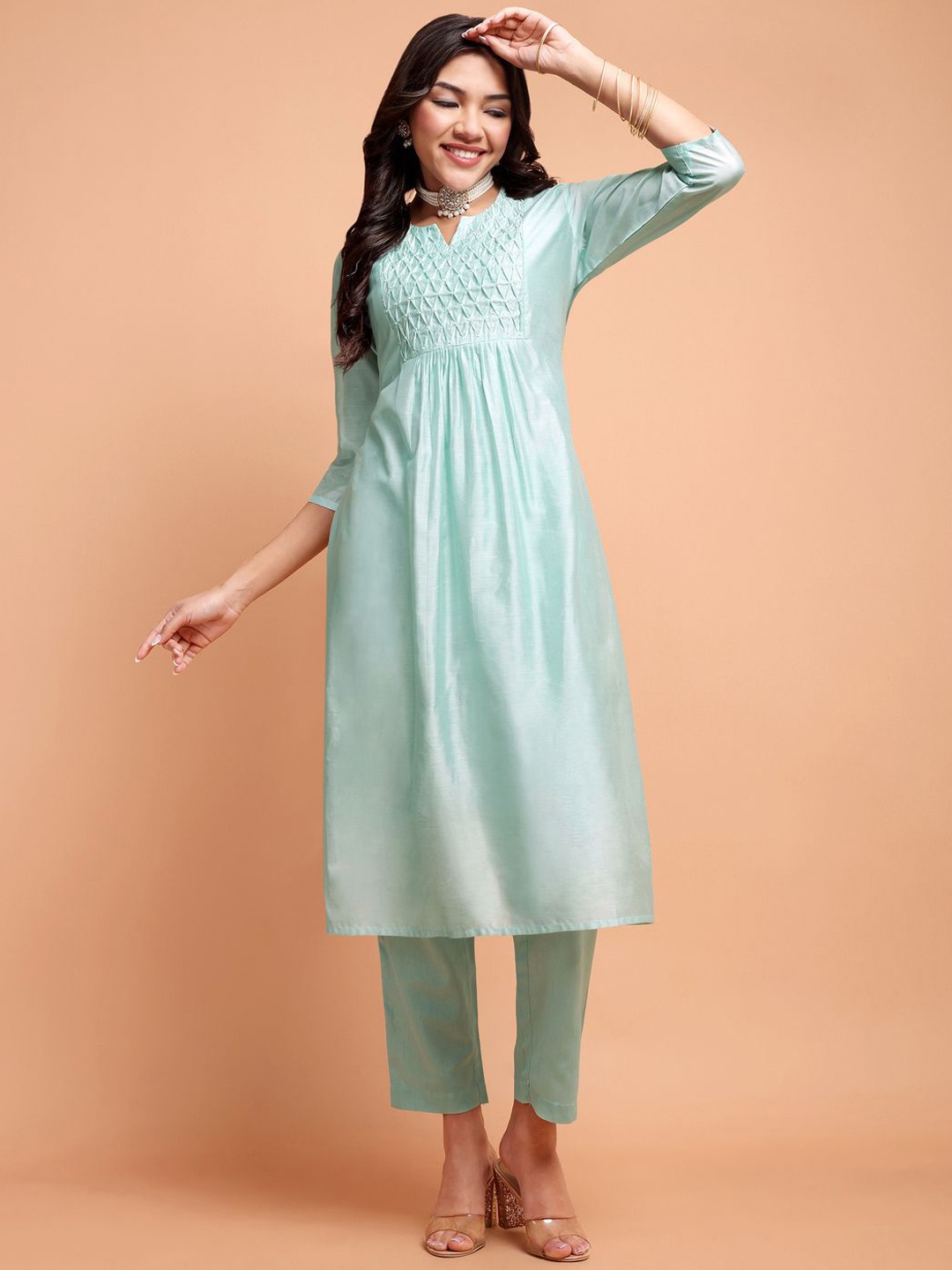 ALANKARI Pleated Beads and Stones Chanderi Cotton Kurta with Trousers, Turquoise blue
ALANKARI Pleated Beads and Stones Chanderi Cotton Kurta with Trousers, Turquoise blue