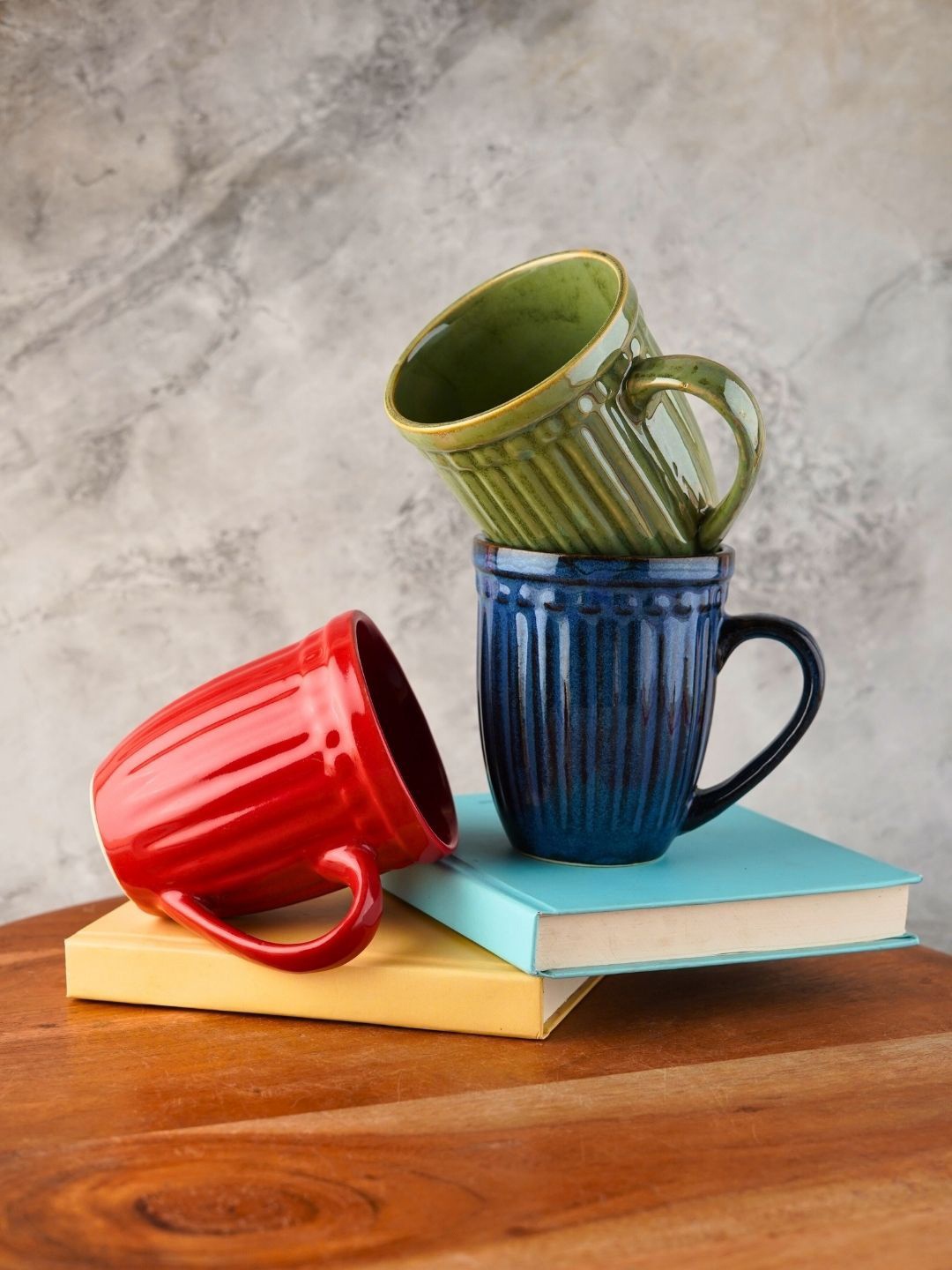 WEAVING HOMES Red & Green 3 Pieces Textured Ceramic Glossy Finished Mugs 230 ml Each
WEAVING HOMES Red & Green 3 Pieces Textured Ceramic Glossy Finished Mugs 230 ml Each