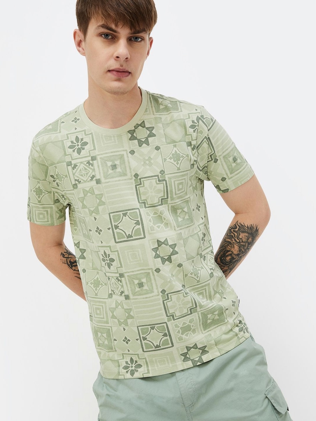 Fame Forever by Lifestyle Men Floral Printed Round Neck Cotton Slim Fit Tshirt, Olive
Fame Forever by Lifestyle Men Floral Printed Round Neck Cotton Slim Fit Tshirt, Olive