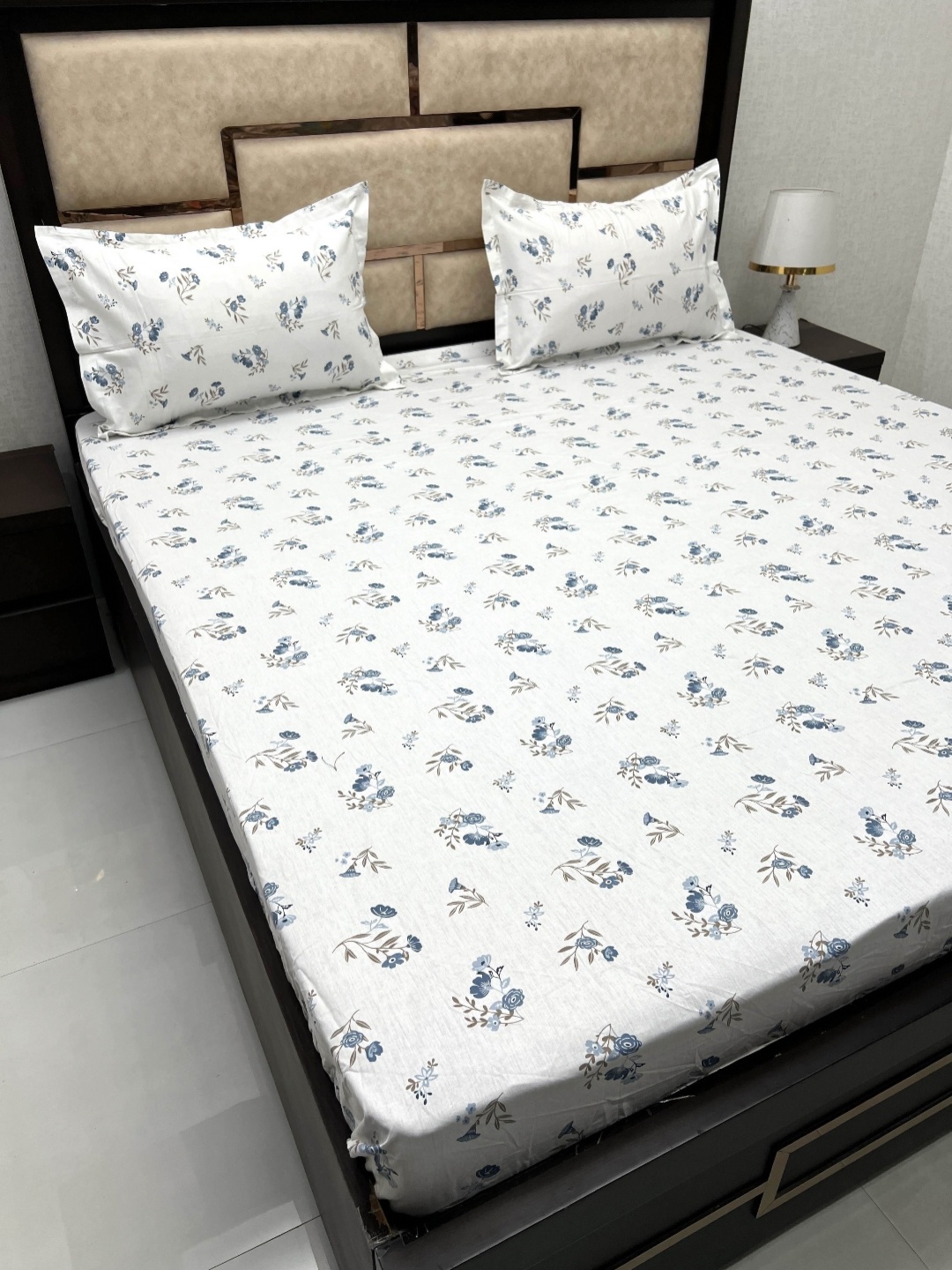Pure Decor sapphire White Pure Cotton Floral 380TC King Bedsheet with 2 Pillow Covers
Pure Decor sapphire White Pure Cotton Floral 380TC King Bedsheet with 2 Pillow Covers