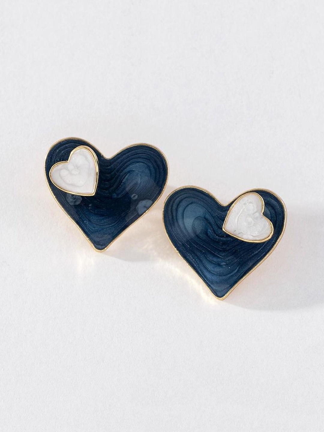 VAGHBHATT Fashionable Stainless Steel Retro Heart Shaped Contrast Drop Earrings, Gold
VAGHBHATT Fashionable Stainless Steel Retro Heart Shaped Contrast Drop Earrings, Gold