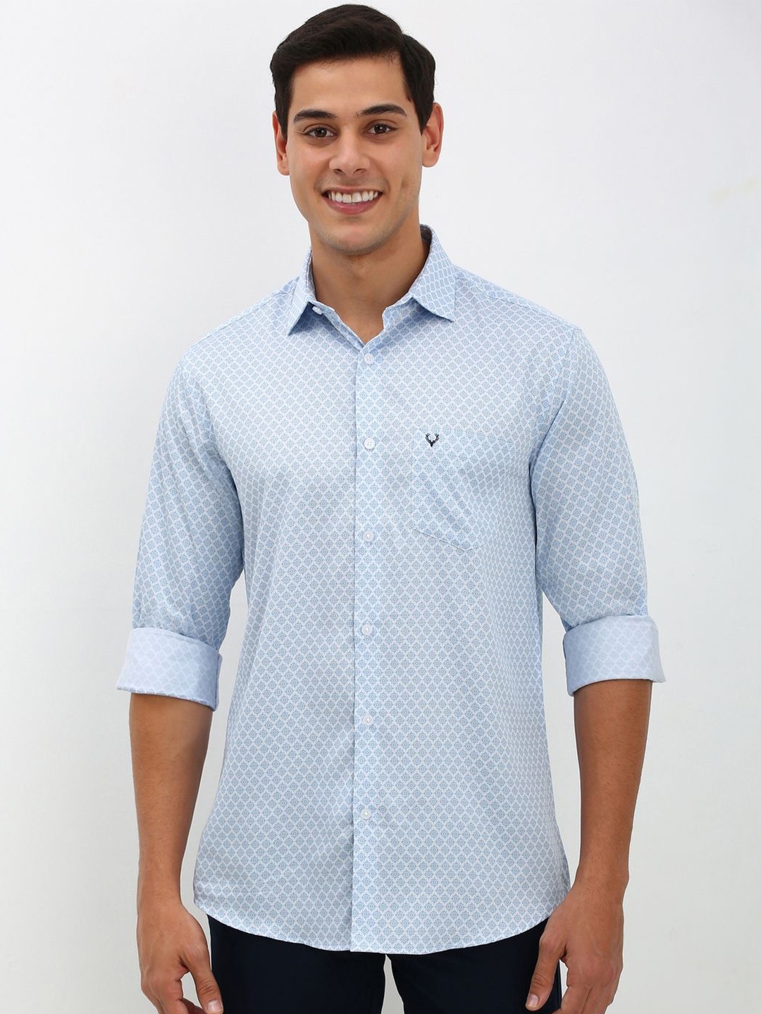 Allen Solly Men Spread Collar Micro Ditsy Printed Cotton Slim Fit Casual Shirt, Blue
Allen Solly Men Spread Collar Micro Ditsy Printed Cotton Slim Fit Casual Shirt, Blue