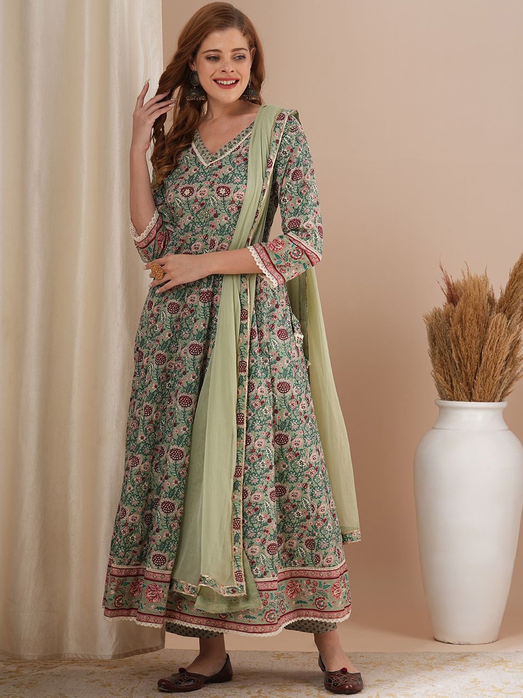 FASHOR Women Floral Printed Panelled Beads and Stones Pure Cotton Kurta with Trousers & With Dupatta, Green
FASHOR Women Floral Printed Panelled Beads and Stones Pure Cotton Kurta with Trousers & With Dupatta, Green
