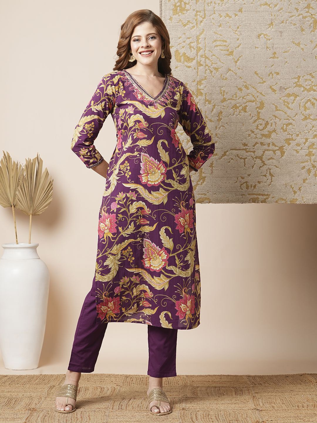 FASHOR Women Floral Printed Regular Mirror Work Pure Cotton Kurta with Trousers, Purple
FASHOR Women Floral Printed Regular Mirror Work Pure Cotton Kurta with Trousers, Purple