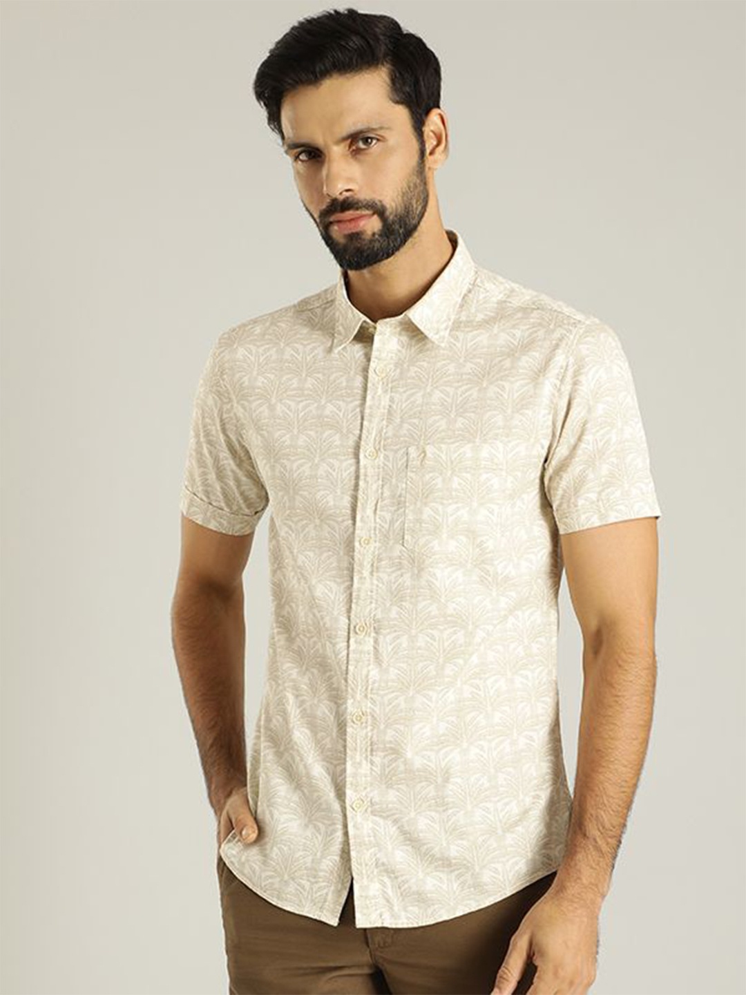 Indian Terrain Men Chiseled Spread Collar Floral Printed Cotton Skinny Fit Casual Shirt, White
Indian Terrain Men Chiseled Spread Collar Floral Printed Cotton Skinny Fit Casual Shirt, White
