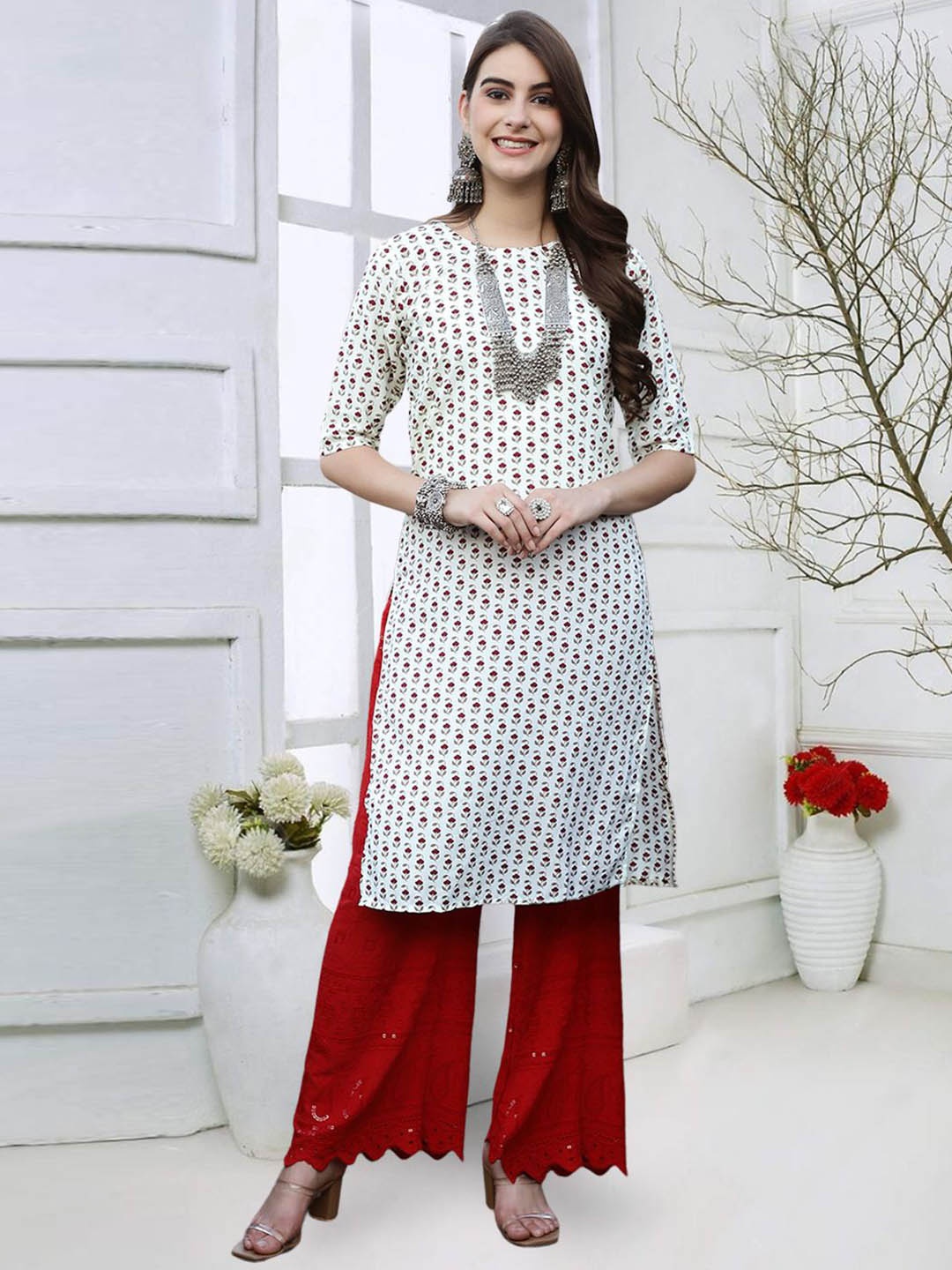 7Threads Women Geometric Embroidered Keyhole Neck Thread Work Floral Crepe Kurta, Multi
7Threads Women Geometric Embroidered Keyhole Neck Thread Work Floral Crepe Kurta, Multi