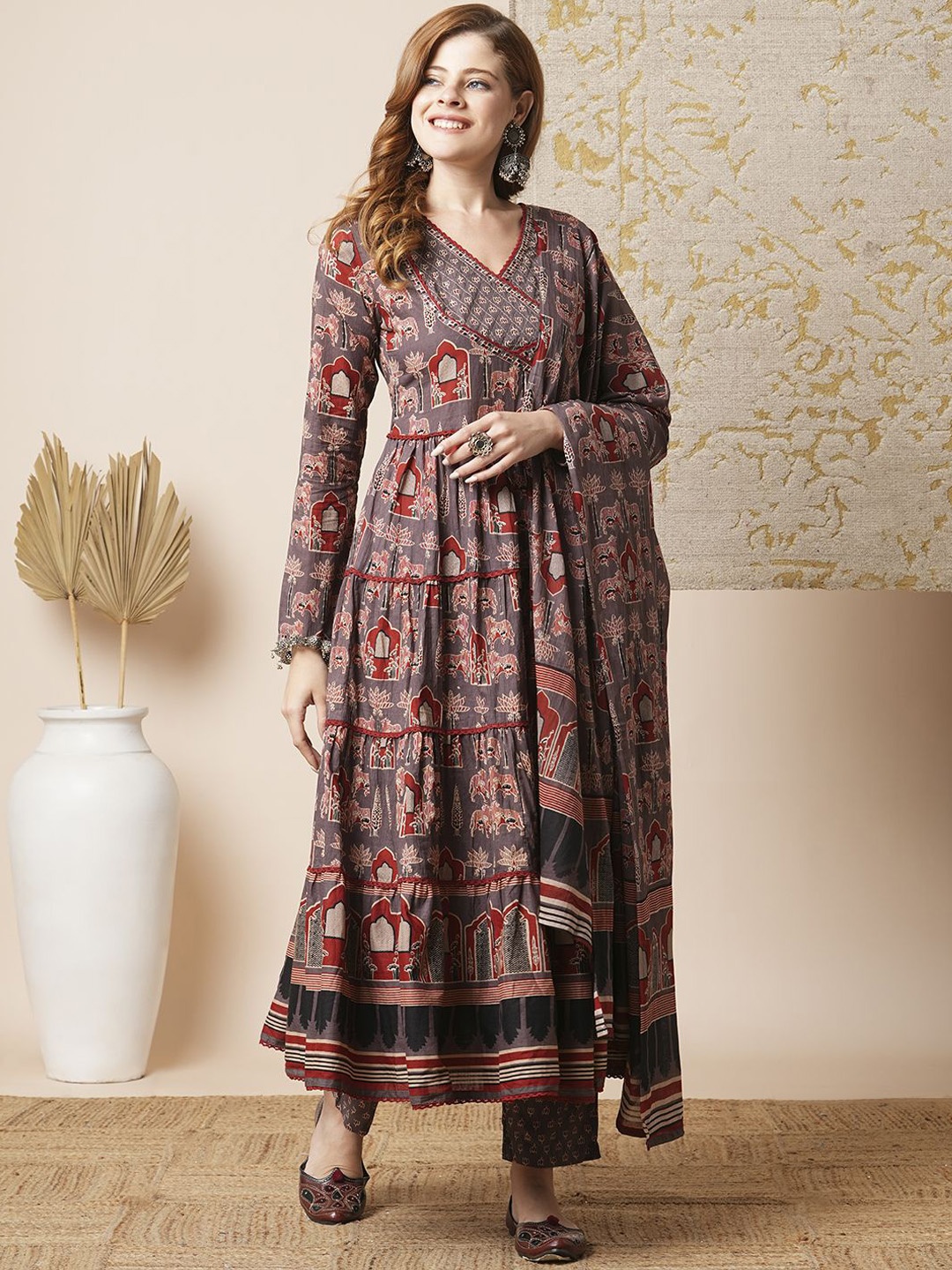 FASHOR Women Floral Printed Pleated Sequinned Pure Cotton Kurta with Trousers & With Dupatta, Grey
FASHOR Women Floral Printed Pleated Sequinned Pure Cotton Kurta with Trousers & With Dupatta, Grey