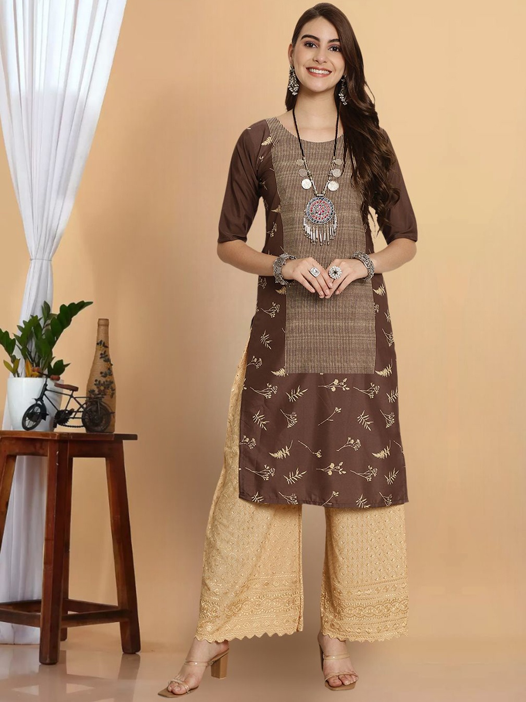 7Threads Women Floral Printed Keyhole Neck Thread Work Floral Crepe Kurta, Multi
7Threads Women Floral Printed Keyhole Neck Thread Work Floral Crepe Kurta, Multi