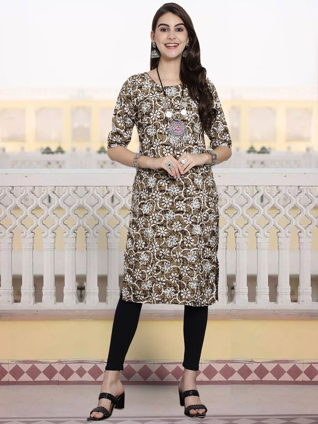 7Threads Women Ethnic Motifs Printed Keyhole Neck Sequinned Floral Crepe Kurta, Multi
7Threads Women Ethnic Motifs Printed Keyhole Neck Sequinned Floral Crepe Kurta, Multi