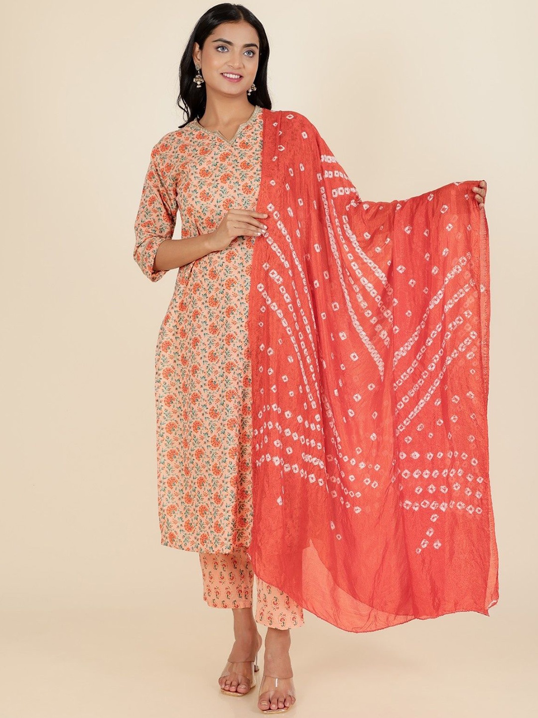 Aramya Women Floral Printed Regular Pure Cotton Kurta with Trousers & With Dupatta, Orange
Aramya Women Floral Printed Regular Pure Cotton Kurta with Trousers & With Dupatta, Orange