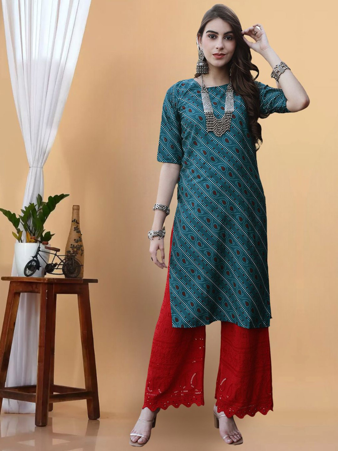 7Threads Women Ethnic Motifs Printed Cold-Shoulder Sleeves Thread Work Floral Crepe Anarkali Kurta, Multi
7Threads Women Ethnic Motifs Printed Cold-Shoulder Sleeves Thread Work Floral Crepe Anarkali Kurta, Multi