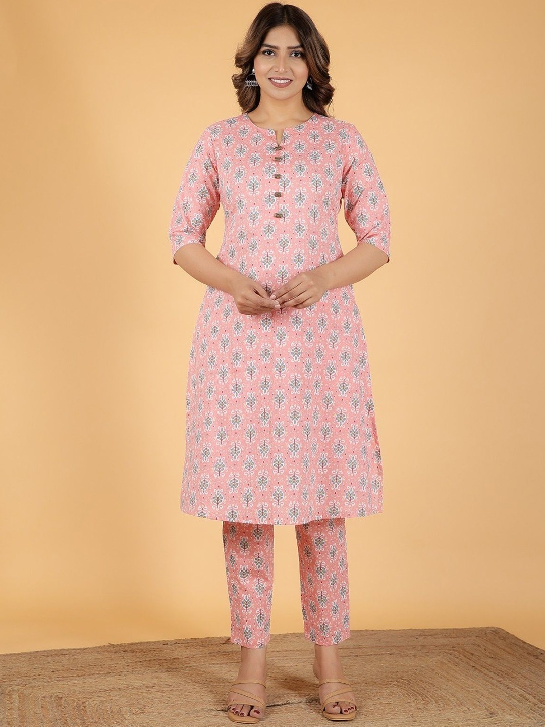 Aramya Women Ethnic Motifs Printed Regular Beads and Stones Pure Cotton Kurta with Trousers, Pink
Aramya Women Ethnic Motifs Printed Regular Beads and Stones Pure Cotton Kurta with Trousers, Pink