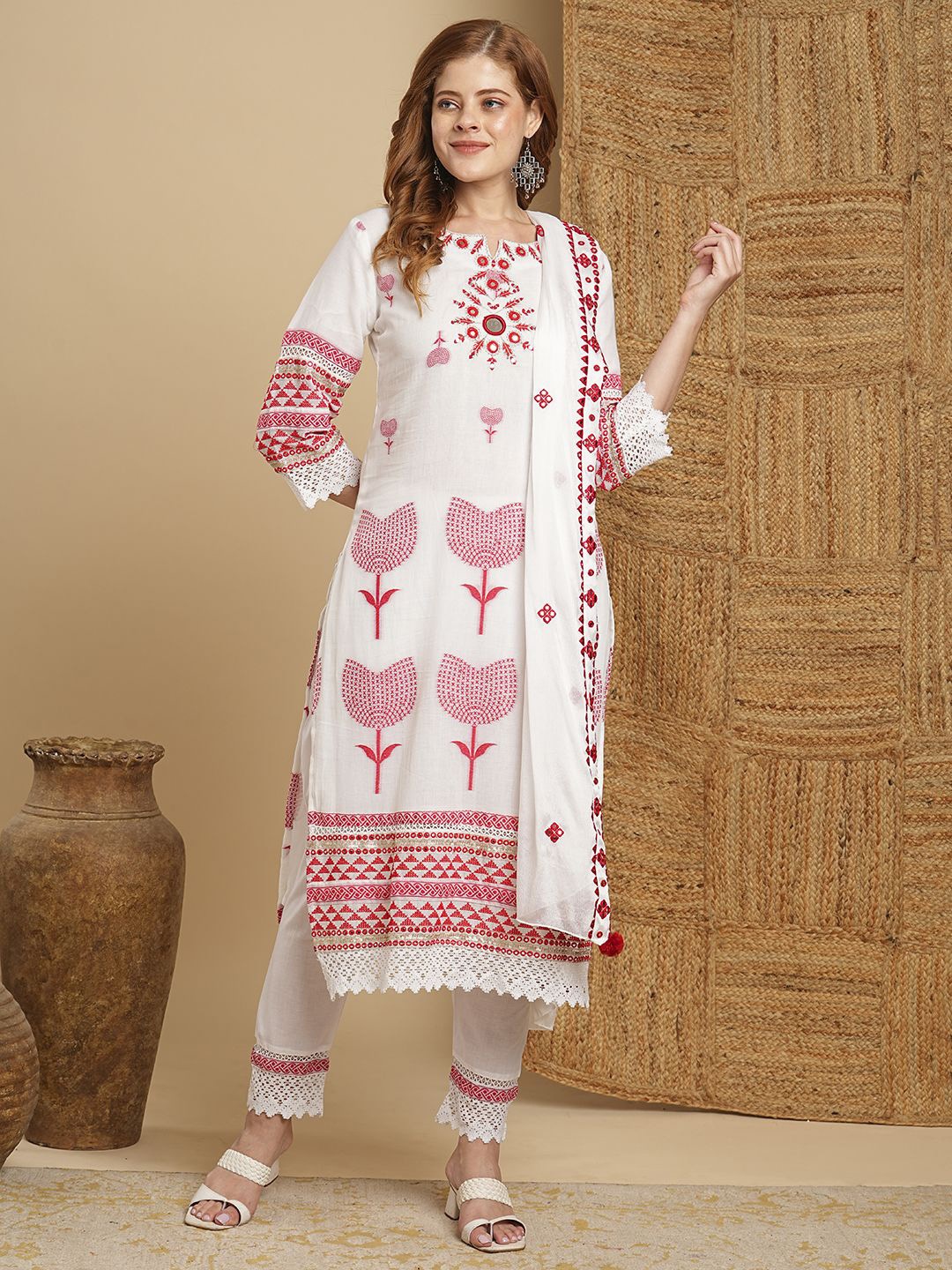 FASHOR Women Ethnic Motifs Embroidered Regular Mirror Work Pure Cotton Kurta with Trousers & With Dupatta, White
FASHOR Women Ethnic Motifs Embroidered Regular Mirror Work Pure Cotton Kurta with Trousers & With Dupatta, White