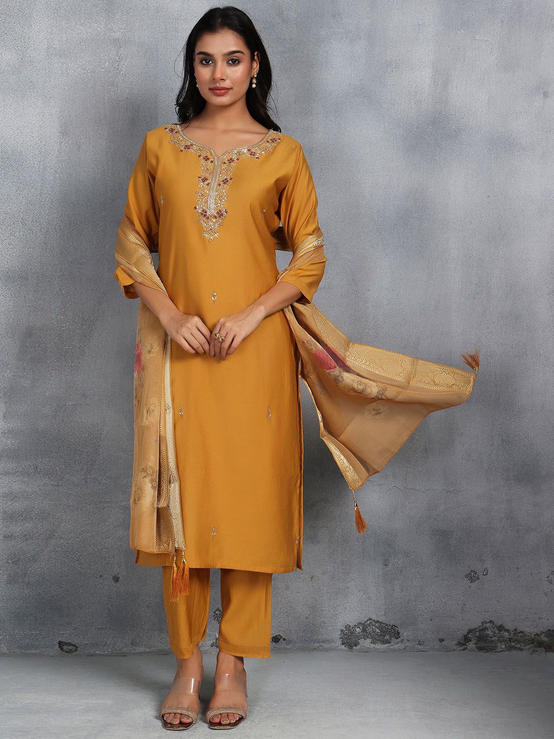Rang by Indya Women Floral Embroidered Regular Thread Work Kurta with Trousers & With Dupatta, Yellow
Rang by Indya Women Floral Embroidered Regular Thread Work Kurta with Trousers & With Dupatta, Yellow