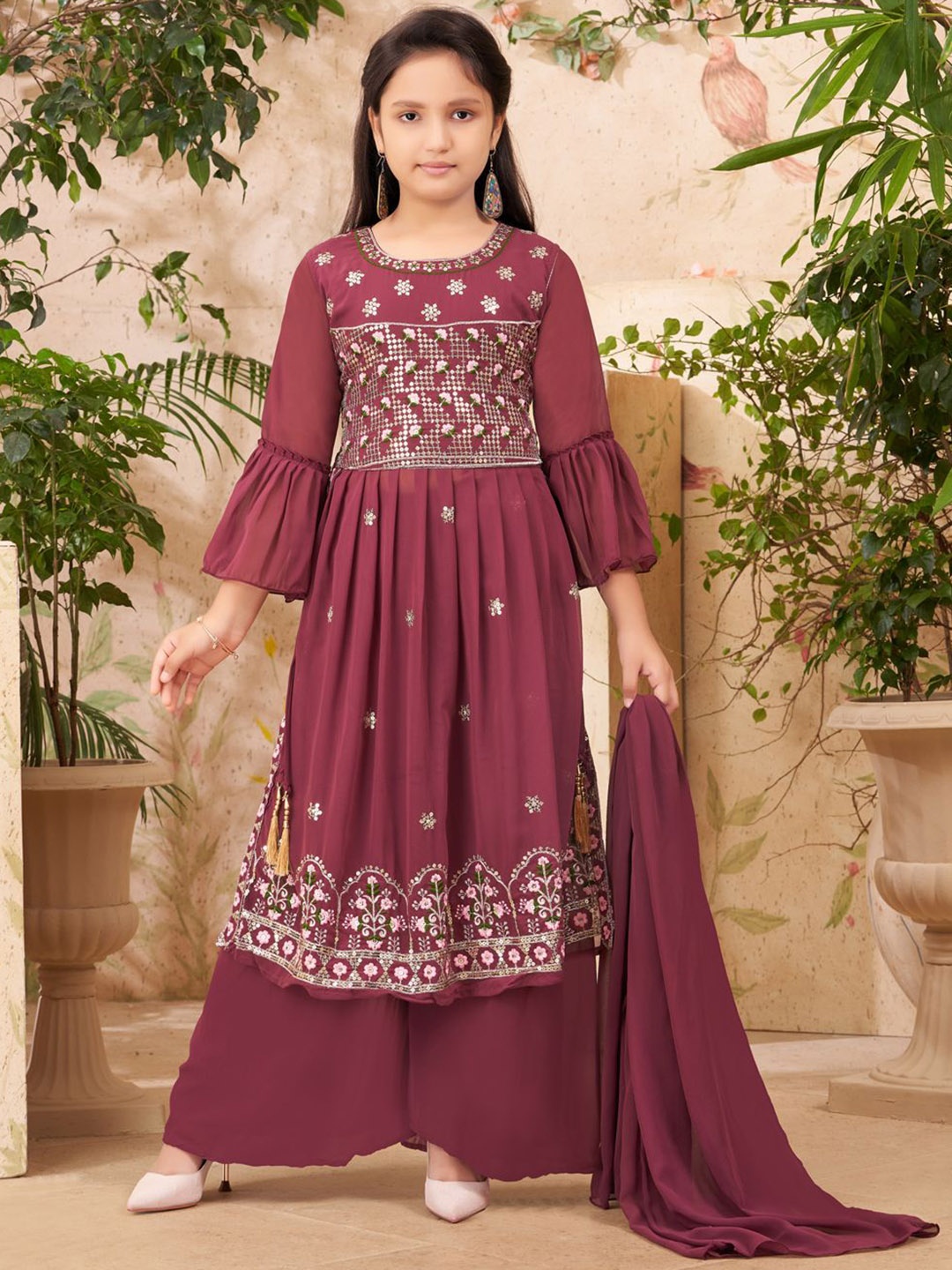 Aarika Girls Floral Embroidered Tiered Thread Work Kurta with Sharara & With Dupatta, Burgundy
Aarika Girls Floral Embroidered Tiered Thread Work Kurta with Sharara & With Dupatta, Burgundy