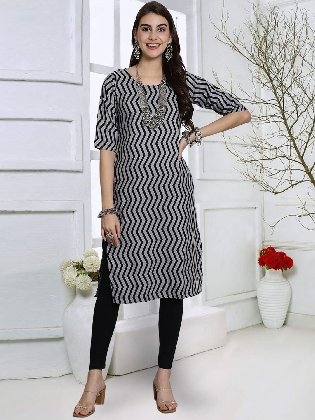 7Threads Women Geometric Cold-Shoulder Sleeves Gotta Patti Floral Crepe Pathani Kurta, Multi
7Threads Women Geometric Cold-Shoulder Sleeves Gotta Patti Floral Crepe Pathani Kurta, Multi