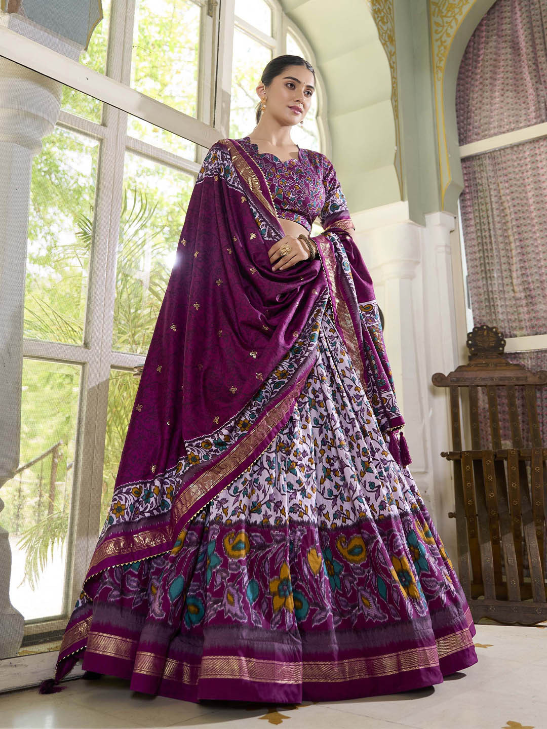 LOOKNBOOK ART Printed Foil Print Ready to Wear Lehenga & Unstitched Blouse With Dupatta, Purple 
LOOKNBOOK ART Printed Foil Print Ready to Wear Lehenga & Unstitched Blouse With Dupatta, Purple