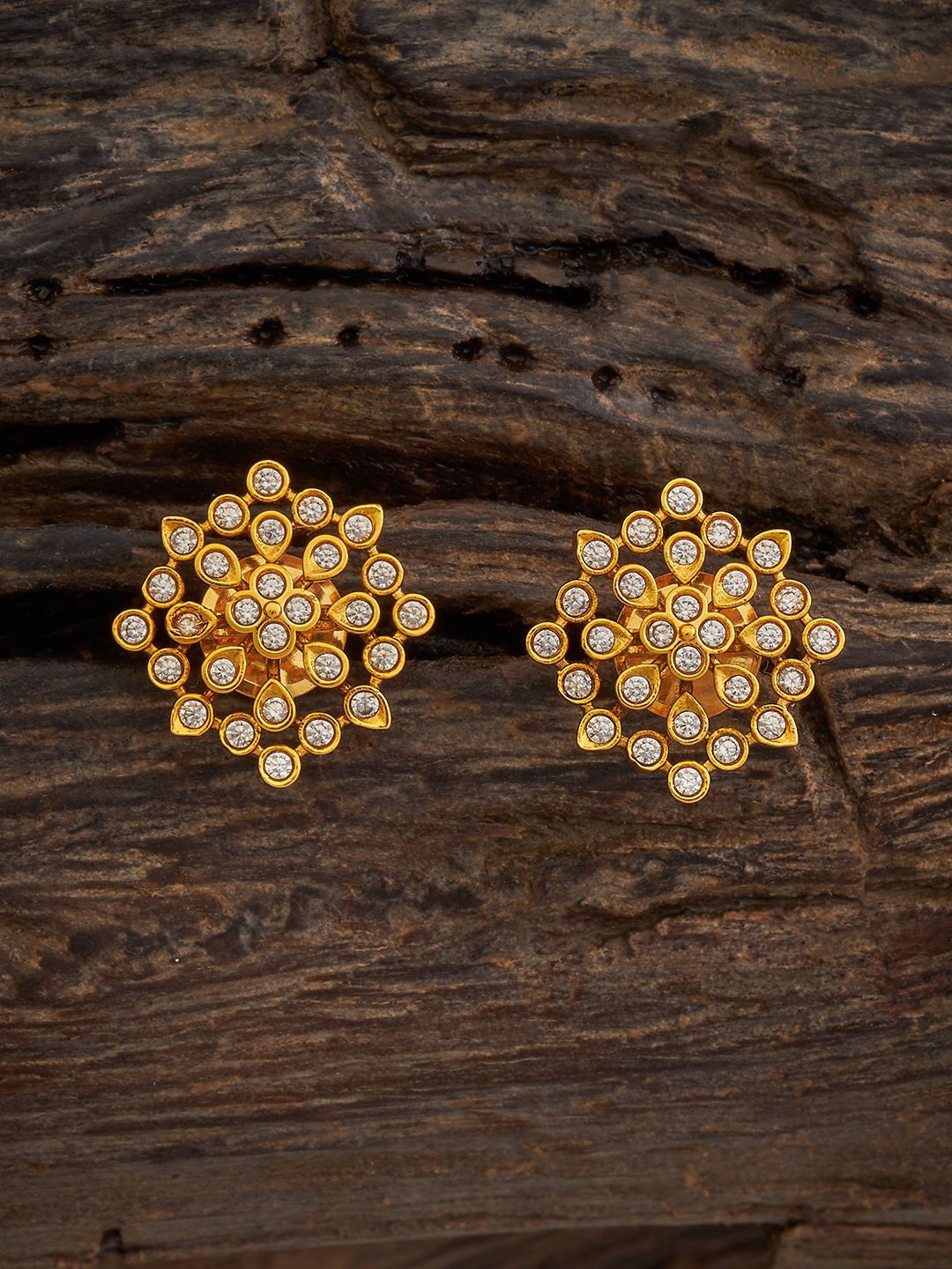 Kushal's Fashion Jewellery Gold-Plated Cubic Zirconia Studded Classic Studs Earrings, White
Kushal's Fashion Jewellery Gold-Plated Cubic Zirconia Studded Classic Studs Earrings, White