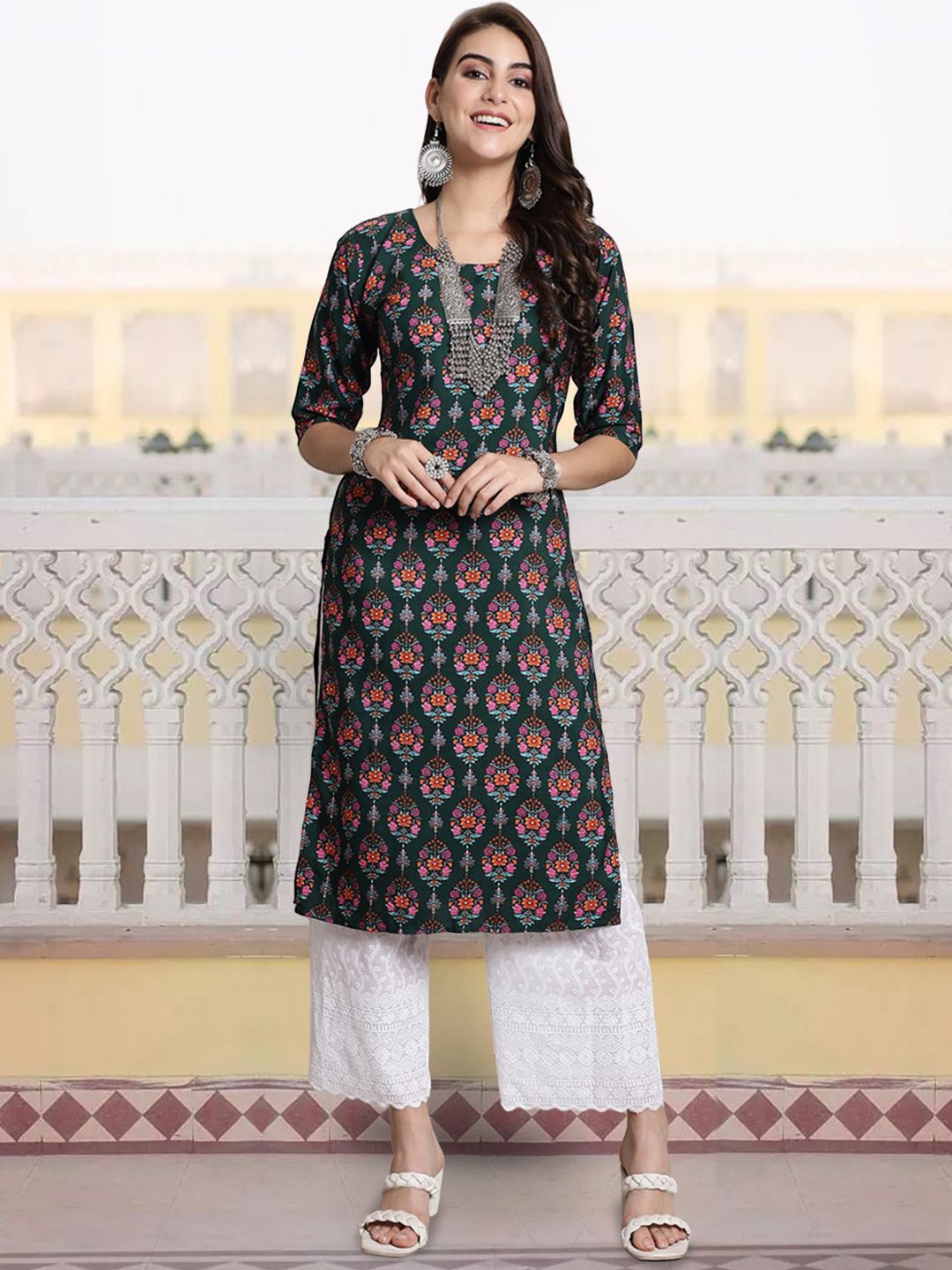 7Threads Women Ethnic Motifs Checked Keyhole Neck Sequinned Floral Crepe Kurta, Multi
7Threads Women Ethnic Motifs Checked Keyhole Neck Sequinned Floral Crepe Kurta, Multi