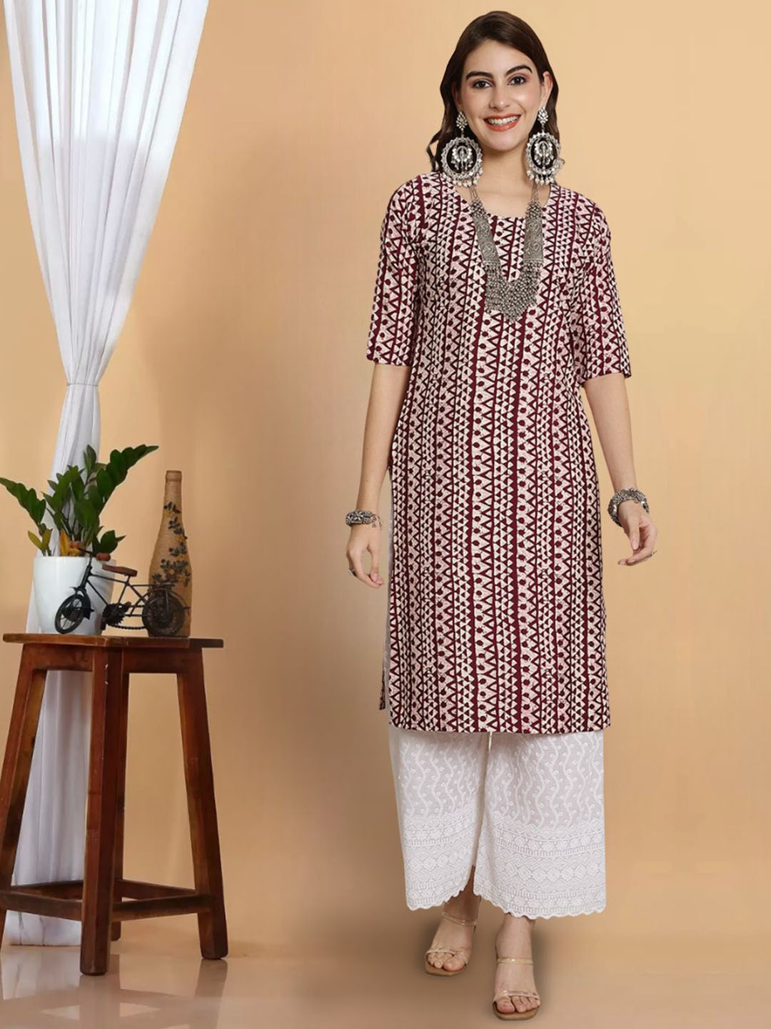 7Threads Women Ethnic Motifs Printed Flared Sleeves Thread Work Floral Crepe Kurta, Multi
7Threads Women Ethnic Motifs Printed Flared Sleeves Thread Work Floral Crepe Kurta, Multi