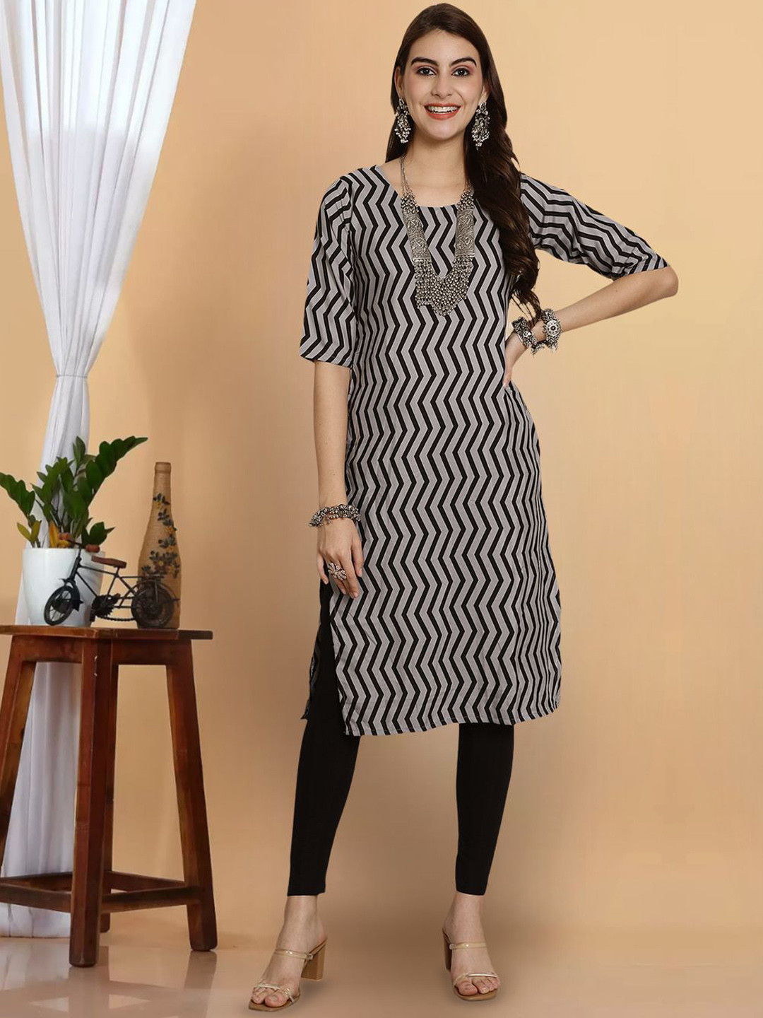 7Threads Women Geometric Gotta Patti Floral Crepe Anarkali Kurta, Multi 
7Threads Women Geometric Gotta Patti Floral Crepe Anarkali Kurta, Multi