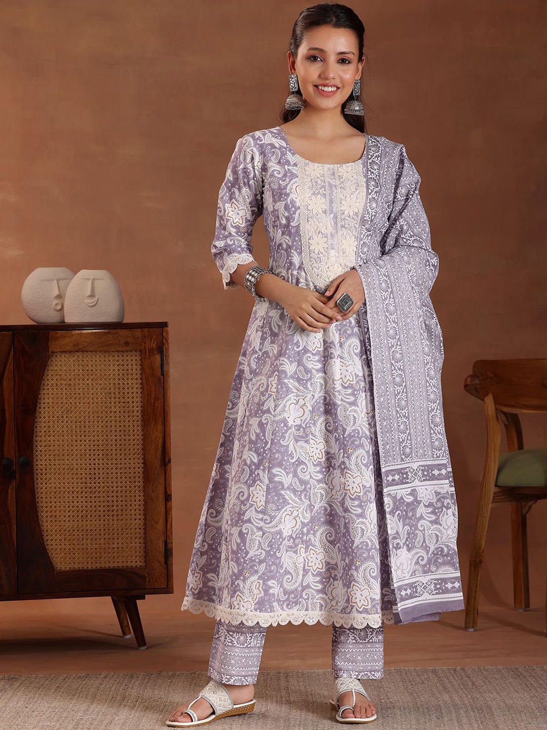 Libas Floral Embroidered Thread Work Pure Cotton Anarkali Kurta with Trousers & Dupatta, Mauve
Libas Floral Embroidered Thread Work Pure Cotton Anarkali Kurta with Trousers & Dupatta, Mauve