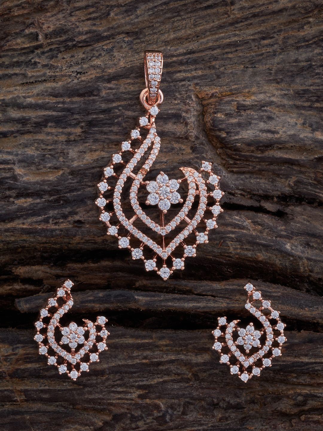 Kushal's Fashion Jewellery Rose Gold-Plated Cubic Zirconia Stone-Studded Pendant Set
Kushal's Fashion Jewellery Rose Gold-Plated Cubic Zirconia Stone-Studded Pendant Set