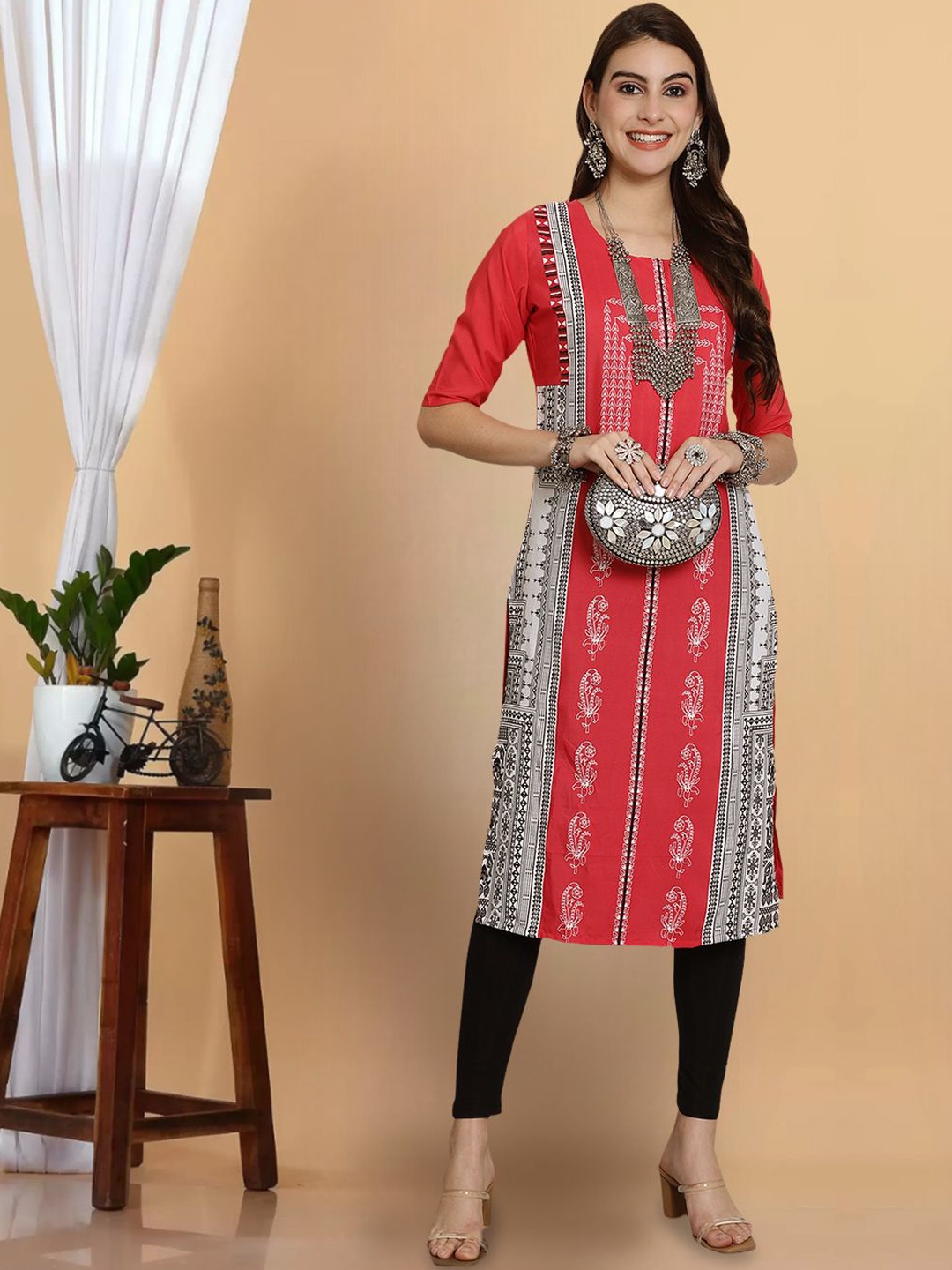 7Threads Women Embroidered Keyhole Neck Flared Sleeves Sequinned Floral Crepe Kurta, Multi
7Threads Women Embroidered Keyhole Neck Flared Sleeves Sequinned Floral Crepe Kurta, Multi