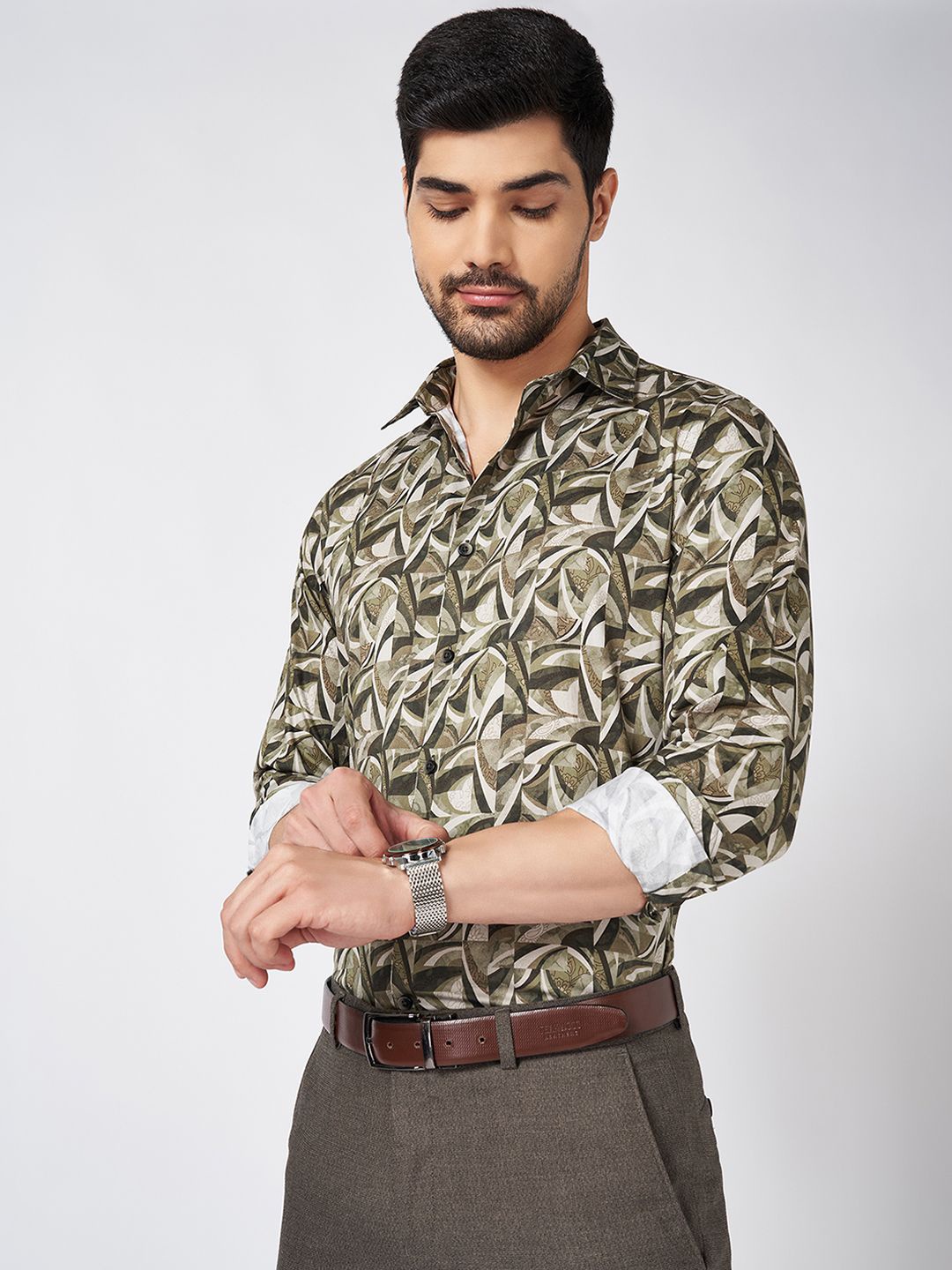 Peregrine by Pantaloons Men Spread Collar Abstract Printed Cotton Slim Fit Party Shirt, Olive
Peregrine by Pantaloons Men Spread Collar Abstract Printed Cotton Slim Fit Party Shirt, Olive
