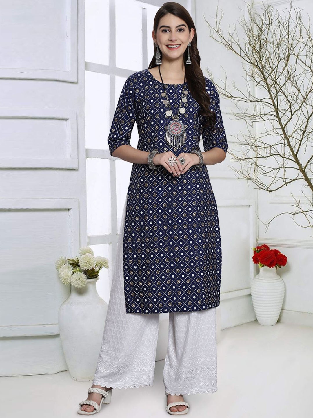 7Threads Women Geometric Embroidered Keyhole Neck Thread Work Floral Crepe Kurta, Multi
7Threads Women Geometric Embroidered Keyhole Neck Thread Work Floral Crepe Kurta, Multi