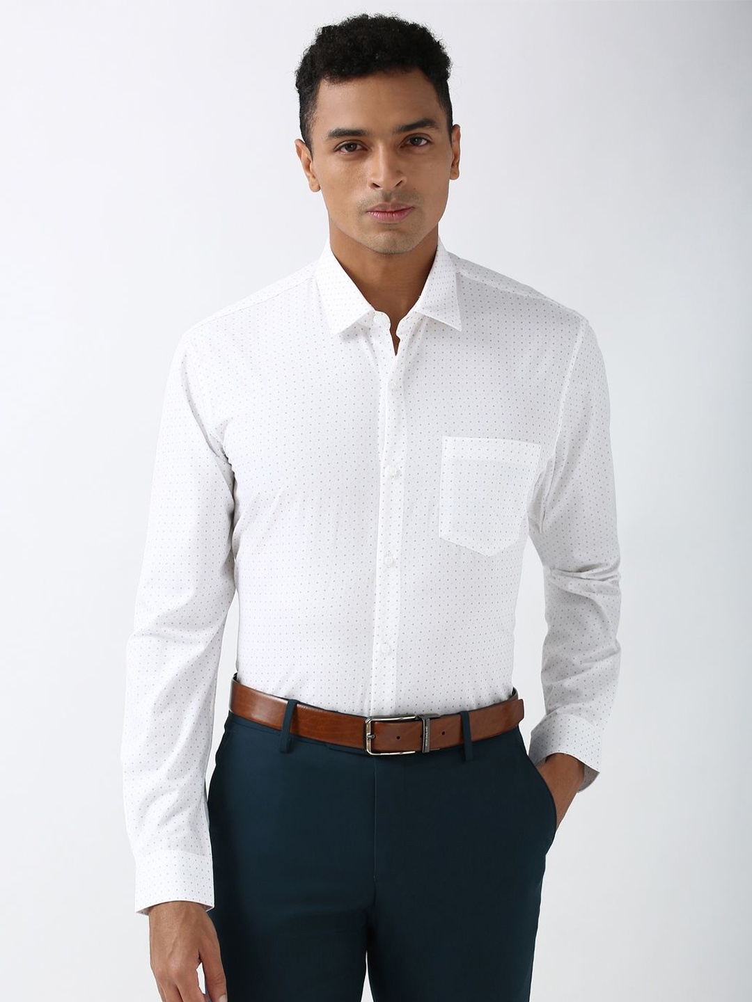 Peter England Men Classic Spread Collar Geometric Printed Cotton Formal Shirt, White
Peter England Men Classic Spread Collar Geometric Printed Cotton Formal Shirt, White