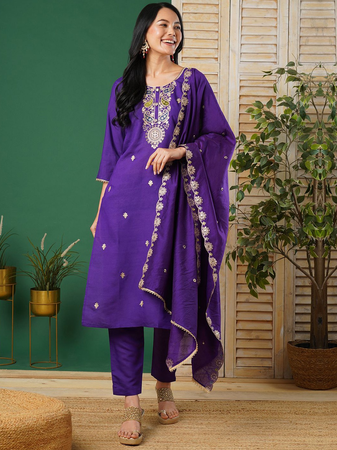 CARTYSHOP Floral Embroidered Regular Zari Straight Kurta with Salwar & Dupatta, Purple
CARTYSHOP Floral Embroidered Regular Zari Straight Kurta with Salwar & Dupatta, Purple