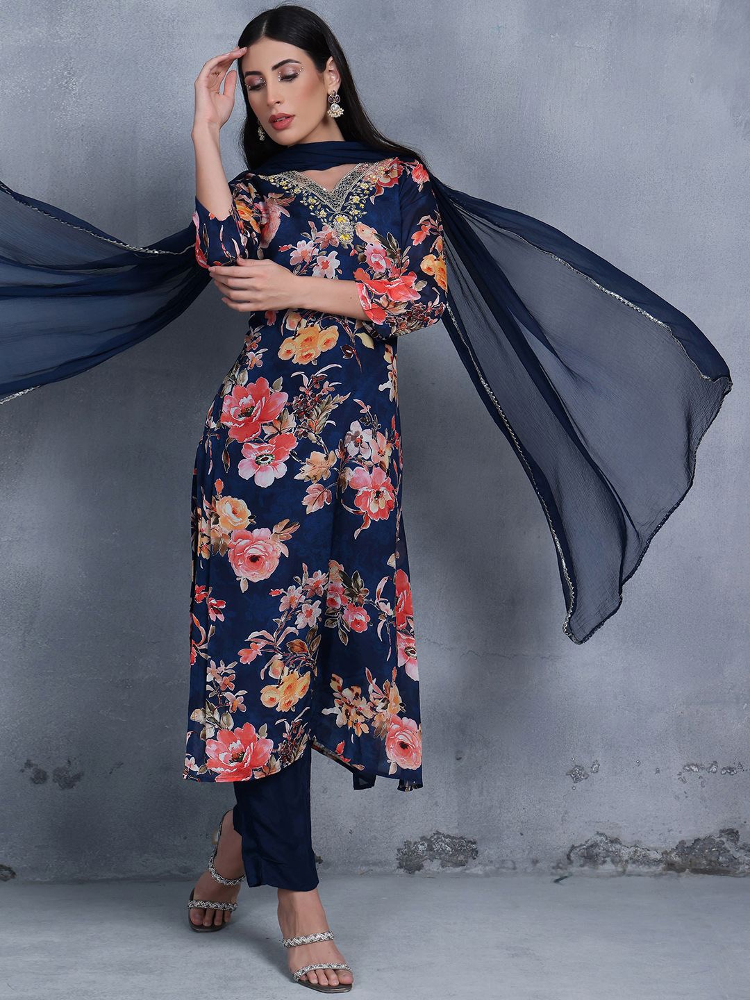 Rang by Indya Women Floral Printed Regular Thread Work Kurta with Trousers & With Dupatta, Blue
Rang by Indya Women Floral Printed Regular Thread Work Kurta with Trousers & With Dupatta, Blue