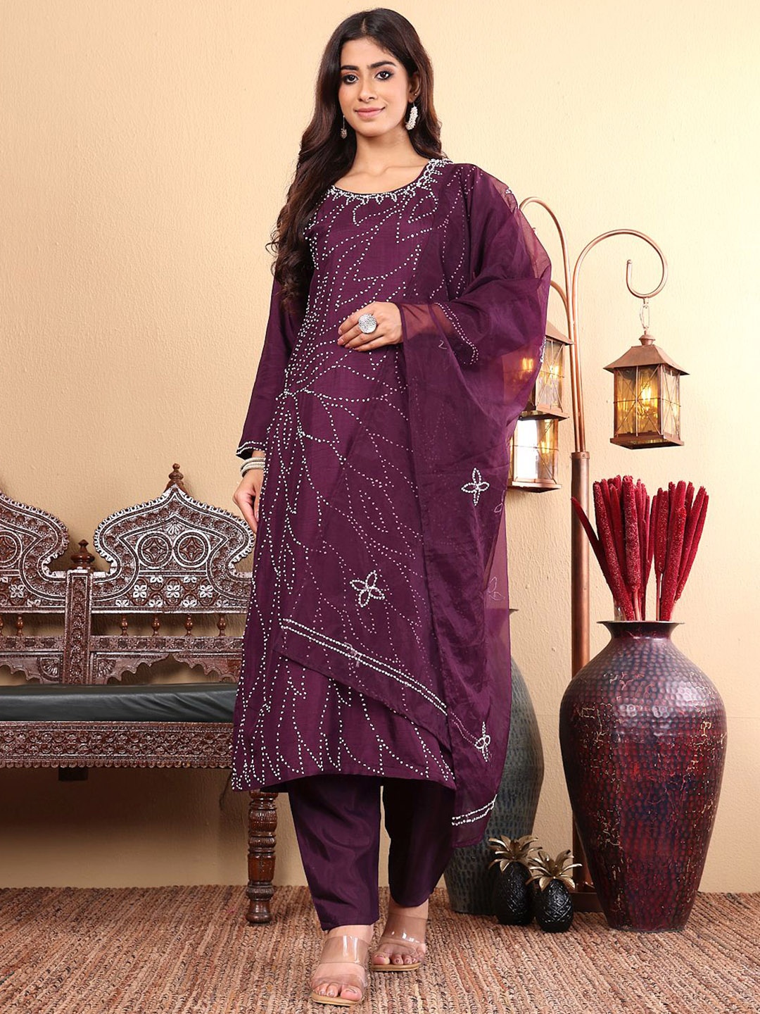 Varanga Floral Embroidered Regular Thread Work Straight Kurta with Trousers & Dupatta, Purple
Varanga Floral Embroidered Regular Thread Work Straight Kurta with Trousers & Dupatta, Purple