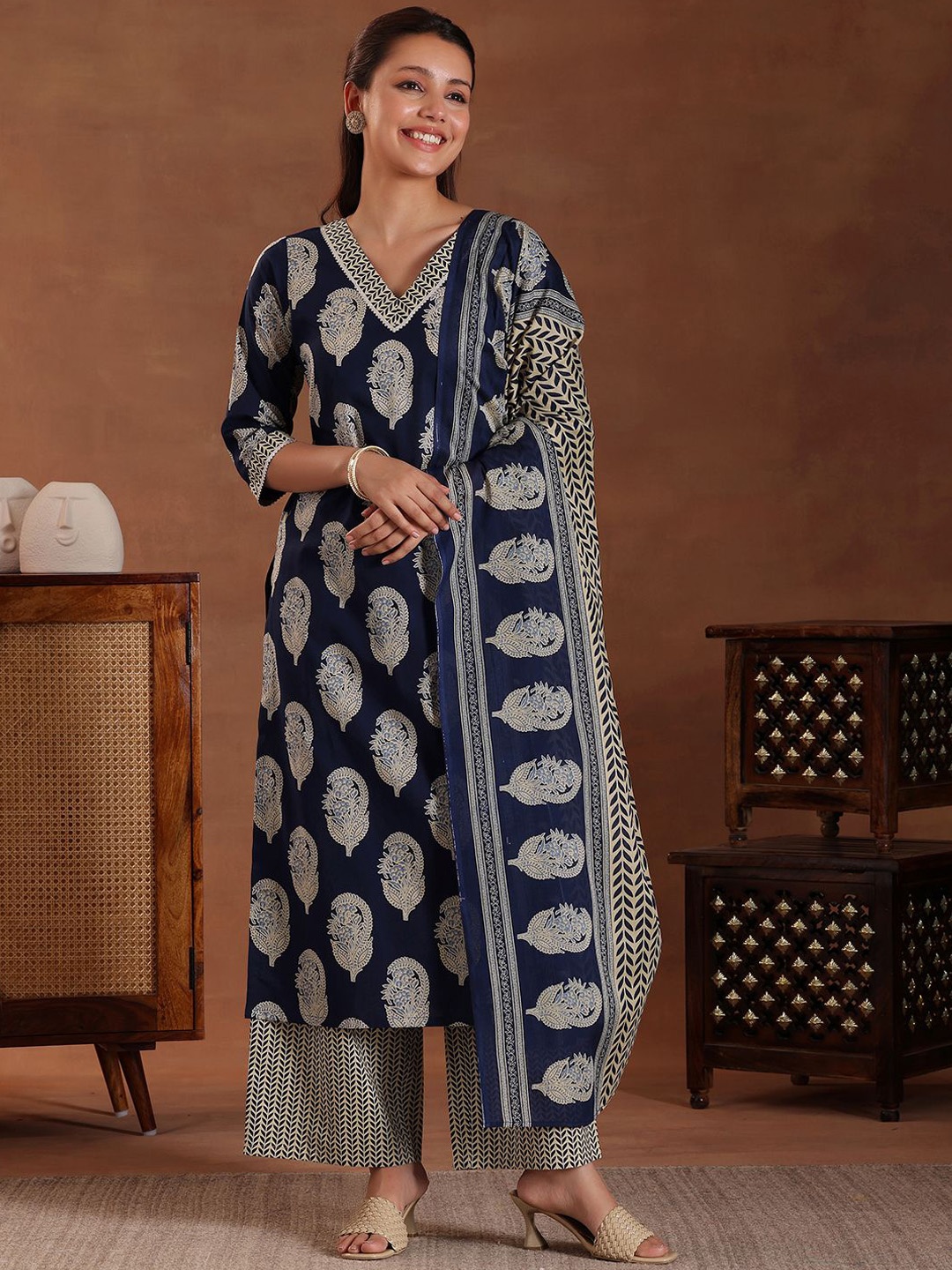 Libas Floral Printed Gotta Patti V-Neck Pure Cotton Straight Kurta With Palazzos & Dupatta, Blue
Libas Floral Printed Gotta Patti V-Neck Pure Cotton Straight Kurta With Palazzos & Dupatta, Blue