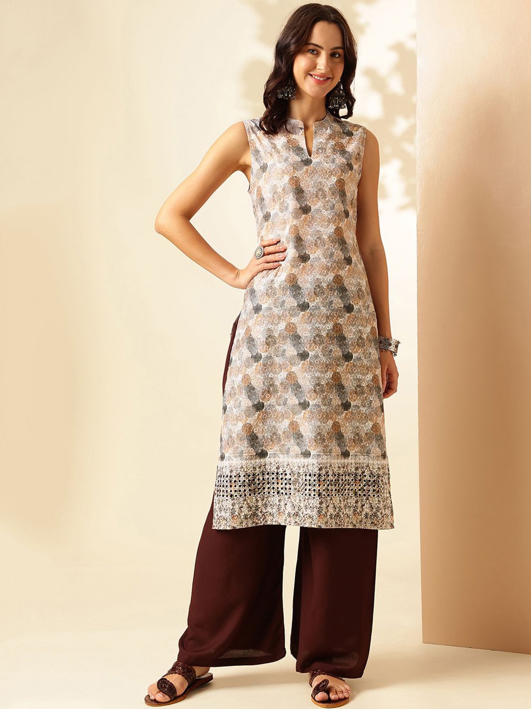 Anouk Rustic Floral Embroidered Mandarin Collar Pure Cotton Straight Kurta, Off white
Anouk Rustic Floral Embroidered Mandarin Collar Pure Cotton Straight Kurta, Off white
