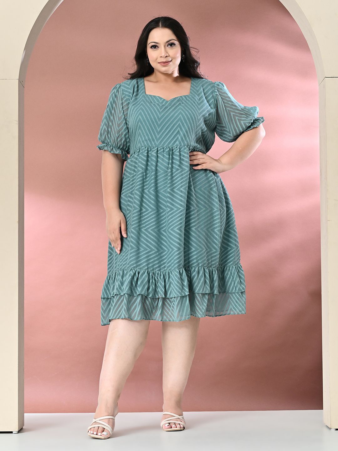 PrettyPlus by Desinoor.com Georgette Sweetheart Neck Puff Sleeves Fit & Flare Dress, Sea green
PrettyPlus by Desinoor.com Georgette Sweetheart Neck Puff Sleeves Fit & Flare Dress, Sea green