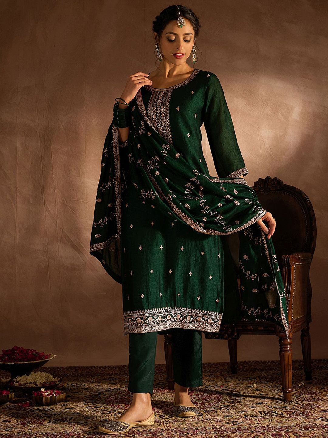 Indo Era Ethnic Motifs Embroidered Thread Work Straight Kurta with Trousers & Dupatta, Green
Indo Era Ethnic Motifs Embroidered Thread Work Straight Kurta with Trousers & Dupatta, Green