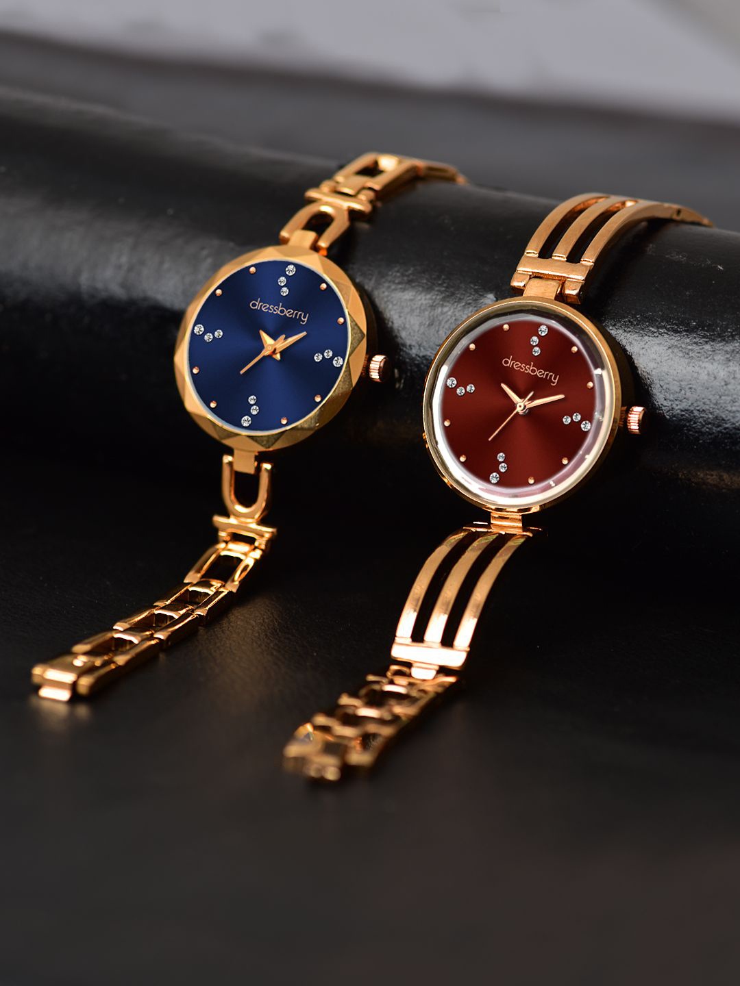 DressBerry Women Embellished Dial & Bracelet Style Straps Analogue Watch DBWatchP2-08, Rose gold
DressBerry Women Embellished Dial & Bracelet Style Straps Analogue Watch DBWatchP2-08, Rose gold