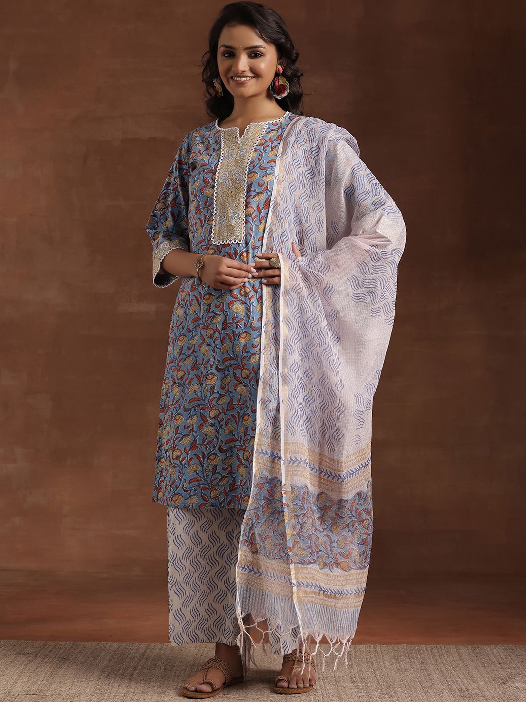 Libas Floral Printed Notch Neck Pure Cotton Straight Kurta with Palazzo & Dupatta, Blue
Libas Floral Printed Notch Neck Pure Cotton Straight Kurta with Palazzo & Dupatta, Blue