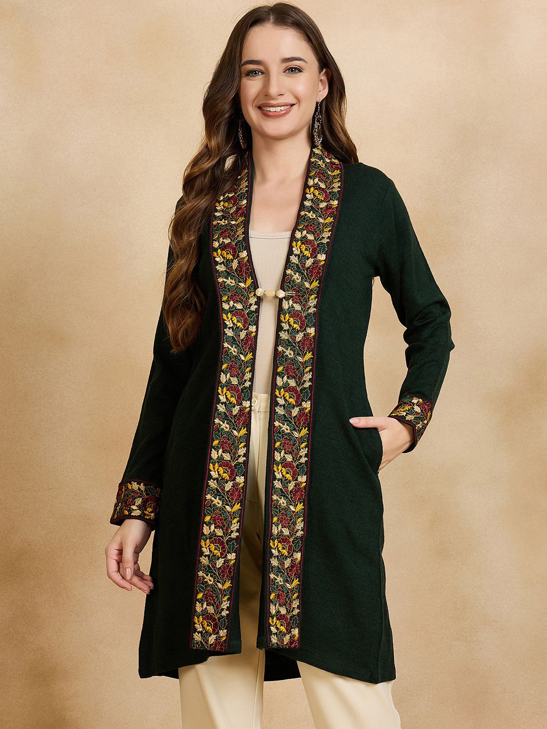 CLAPTON Women Floral Embroidered Cowl Neck Gotta Patti Jacquard Woollen Kurta, Green
CLAPTON Women Floral Embroidered Cowl Neck Gotta Patti Jacquard Woollen Kurta, Green
