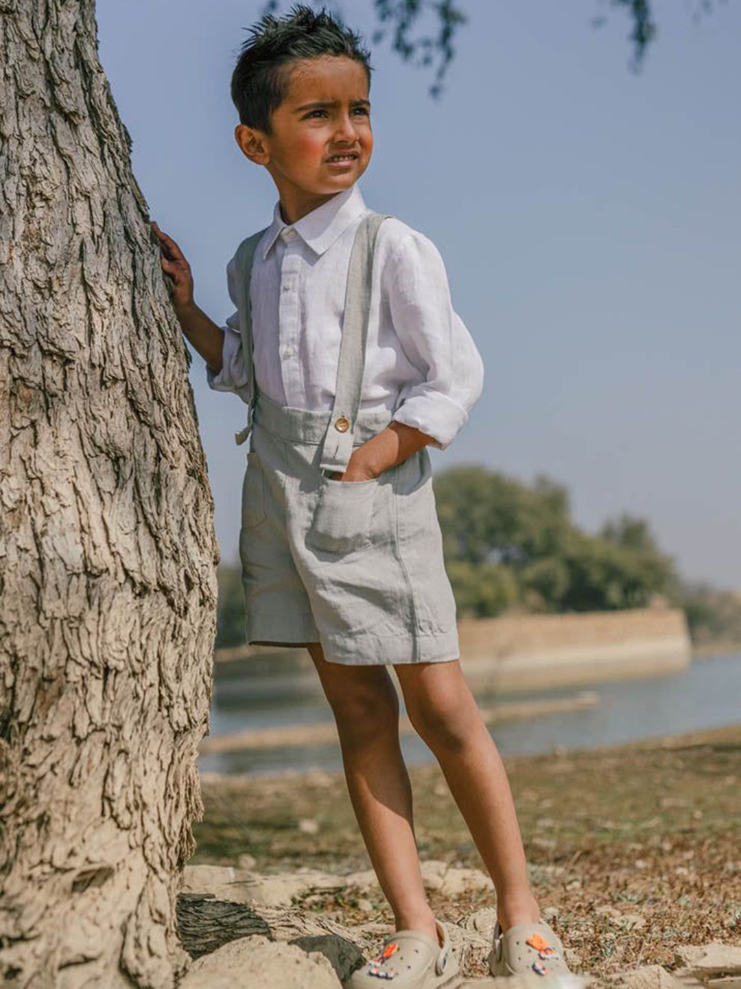 CHI LINEN CLOTHING Kids-Boys Shirt With Shorts Clothing Set Comes With Suspenders, Grey
CHI LINEN CLOTHING Kids-Boys Shirt With Shorts Clothing Set Comes With Suspenders, Grey